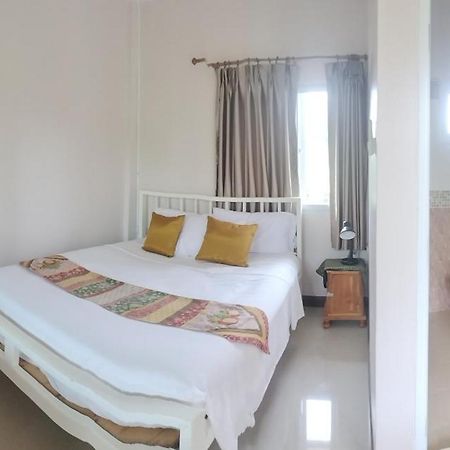 M-Plus Homestay Сукотаи Экстерьер фото